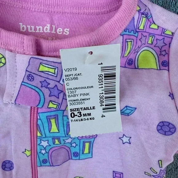 Pink Castles Footie Onesie NWT 0-3m - Picture 3 of 4